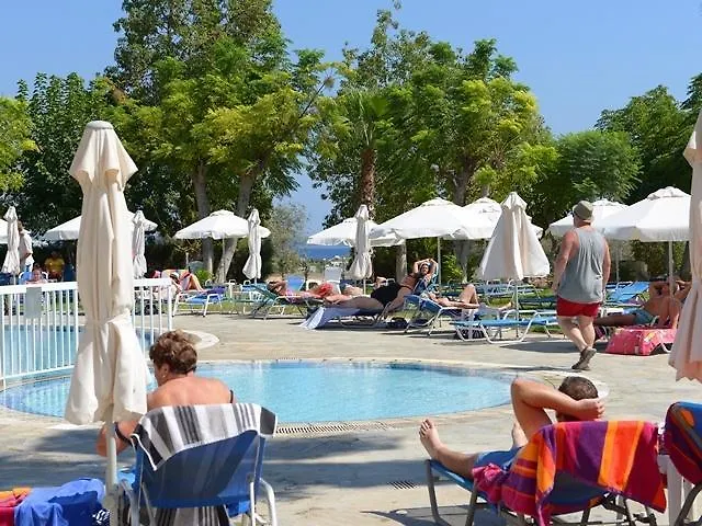 Maris Grand Waterpark Resort Protaras Aparthotel