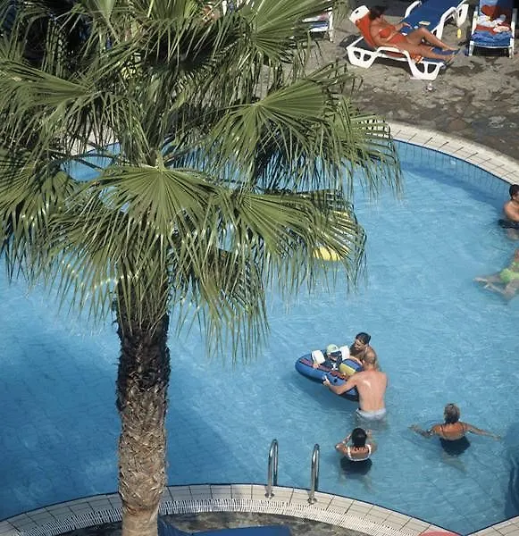 Aparthotel Maris Grand Waterpark Resort Protaras
