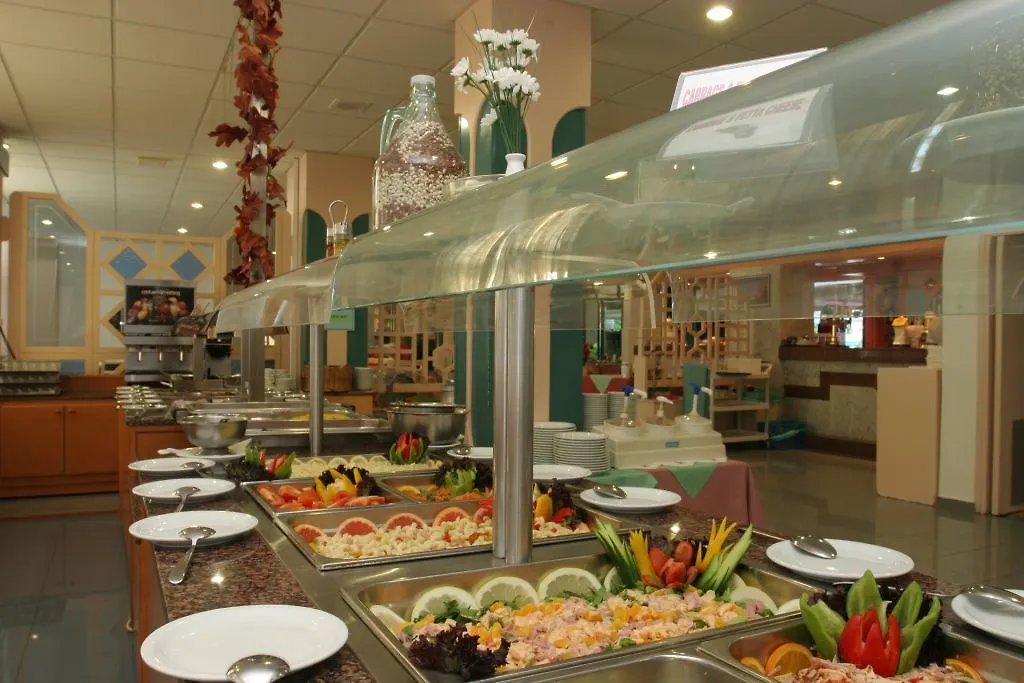 Maris Grand Waterpark Resort Protaras Aparthotel